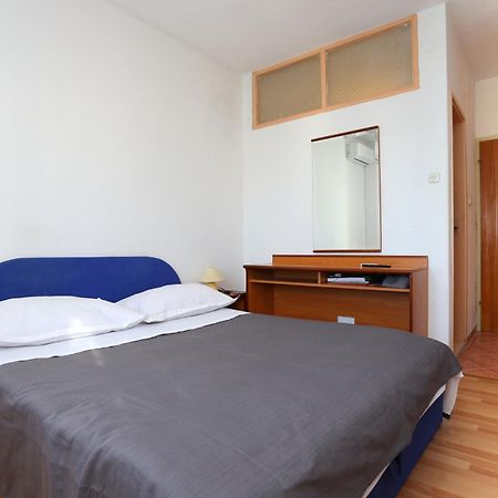 Apartments By The Sea Igrane, Makarska - 311 الغرفة الصورة