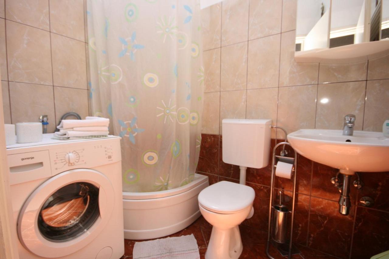Apartments By The Sea Igrane, Makarska - 311 المظهر الخارجي الصورة