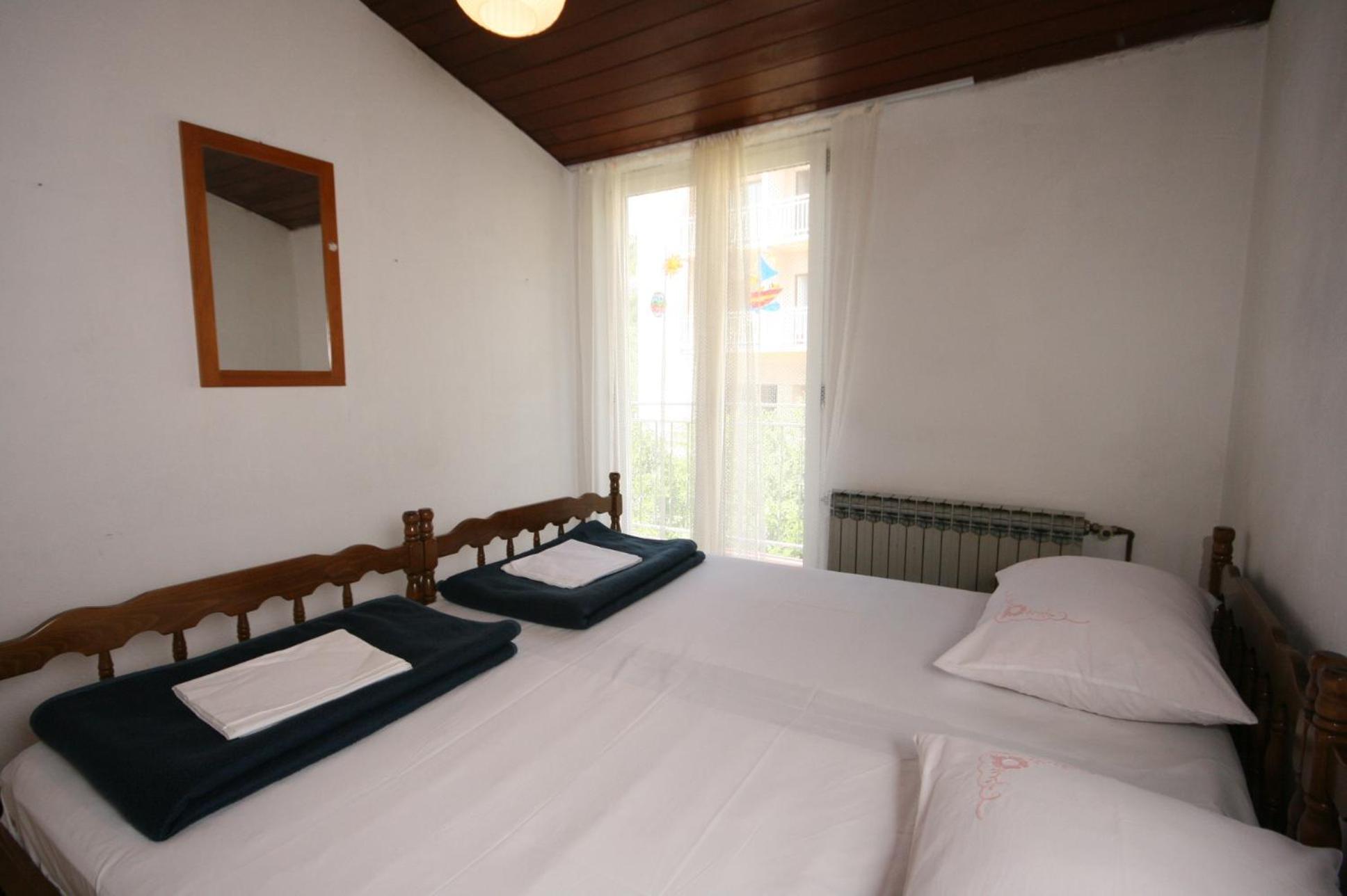 Apartments By The Sea Igrane, Makarska - 311 الغرفة الصورة