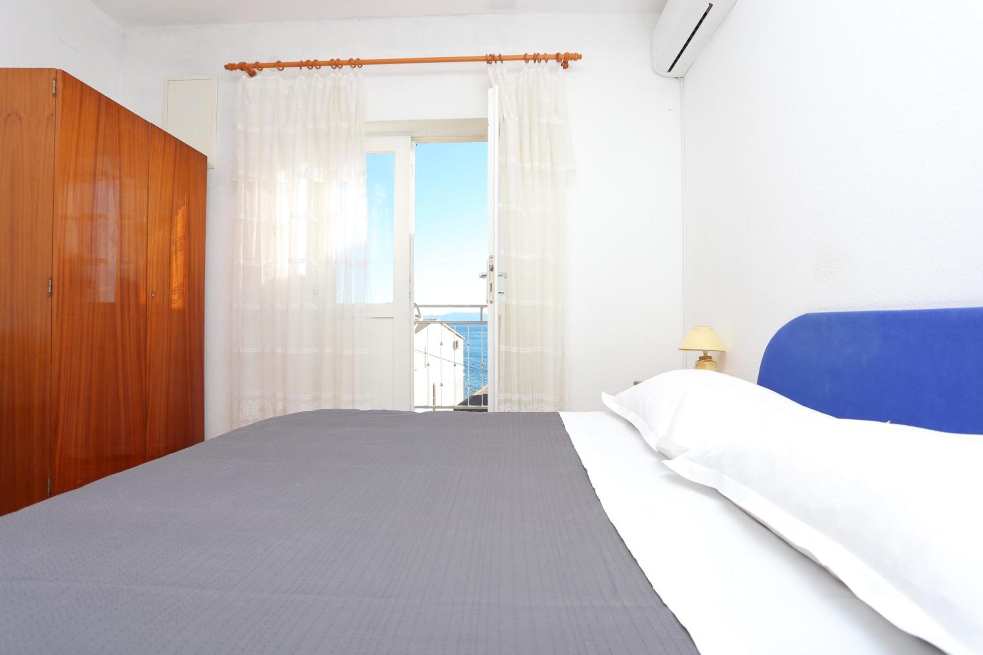 Apartments By The Sea Igrane, Makarska - 311 الغرفة الصورة