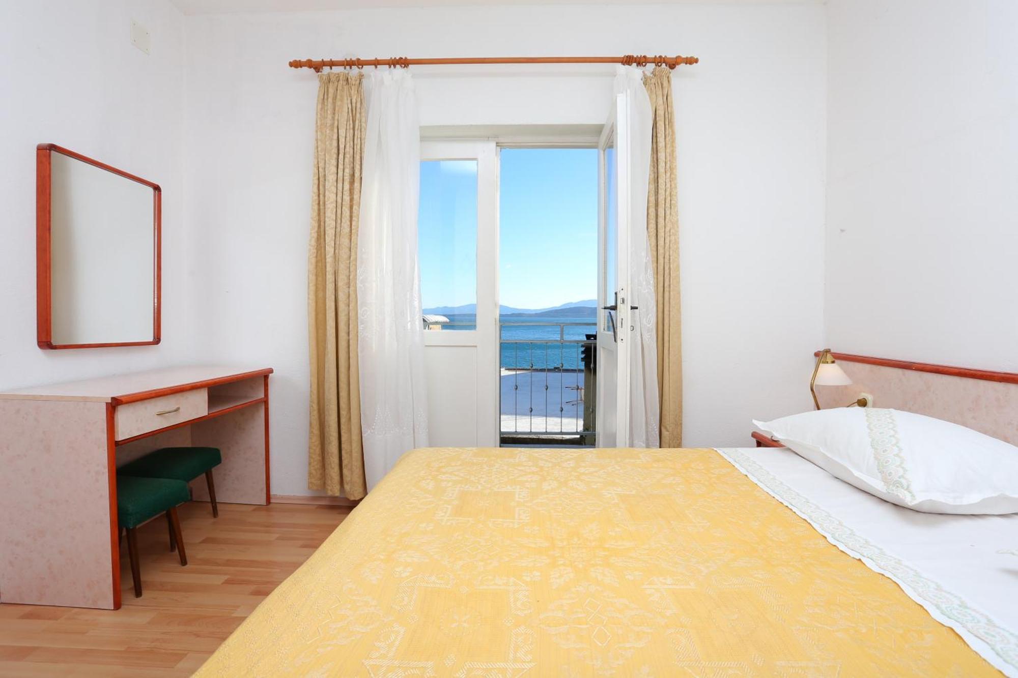 Apartments By The Sea Igrane, Makarska - 311 الغرفة الصورة